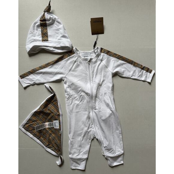 Burberry Claude Mini Check Panel Romper,Hat & Bib Set White 9M 80484071 NWT $300 - Picture 2 of 16